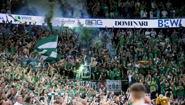 „Žalgirio“ fanai nusilenkė ir varžovams: „Senai taip „nekaifavau“ žiūrėdamas LKL“